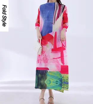 Санжай плиссированные 2024 весны орган плиссированные геометрическая картина маслом, напечатанные платье свободный и тонкий контрастный круглый шеи длинное платье